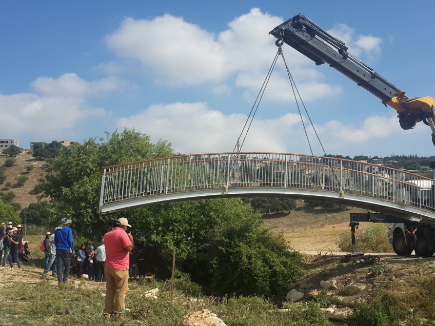 נחל ציפורי: גשר חדש להולכי רגל