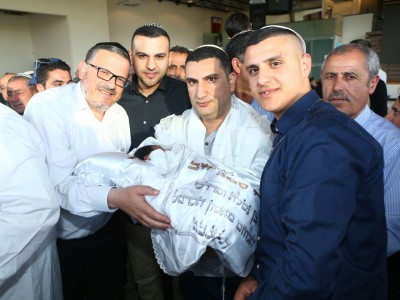 מרגש: אורי סמנדייב נקרא ע"ש דודו שנספה באסון הכרמל