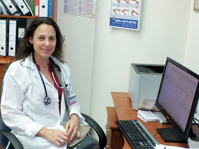 ד"ר אורנה ניצן, מנהלת היחידה למניעת זיהומים, במרכז הרפואי פוריה