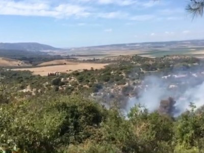מגידו: רוכבי טרקטורונים ומטיילים פונו בעקבות השריפה