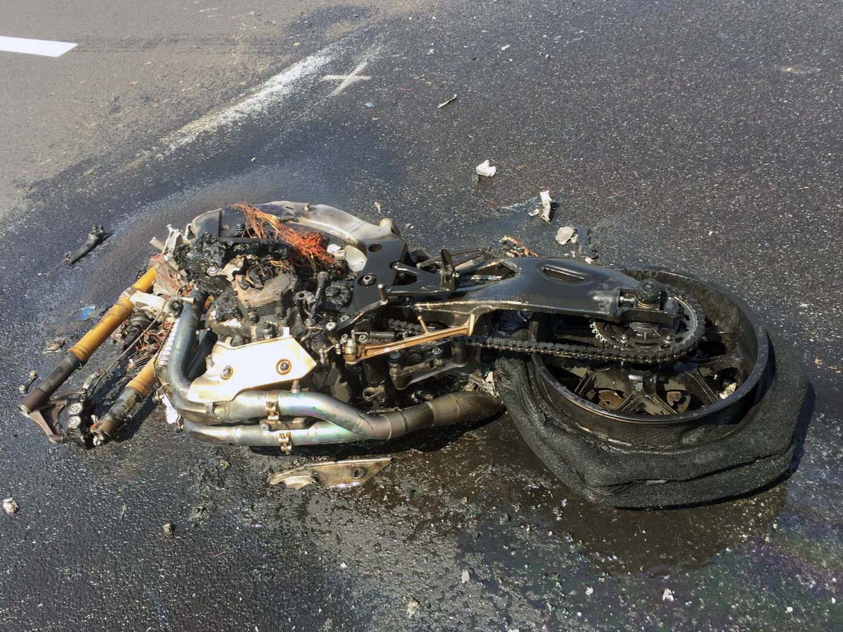 האופנוע המעורב בתאונה נשרף כליל