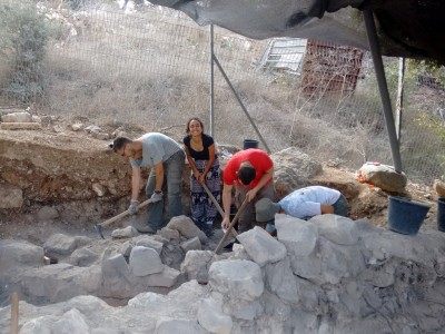 "חפרנים": גתות ליצור יין נחשפו בעמק יזרעאל