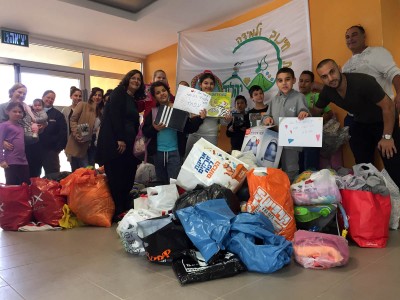 עפולה: תלמידי ביה"ס "יהלום" גייסו מאות פריטים עבור תושבי חיפה שבתיהם ניזוקו בשריפה