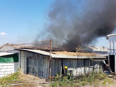 עפולה עלית: שריפה במחסן רהיטים באזור התעשייה