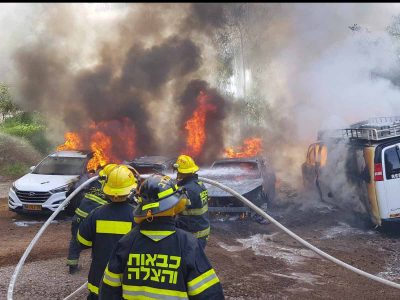 מגידו: רכבים עלו באש בחניון עין השופט