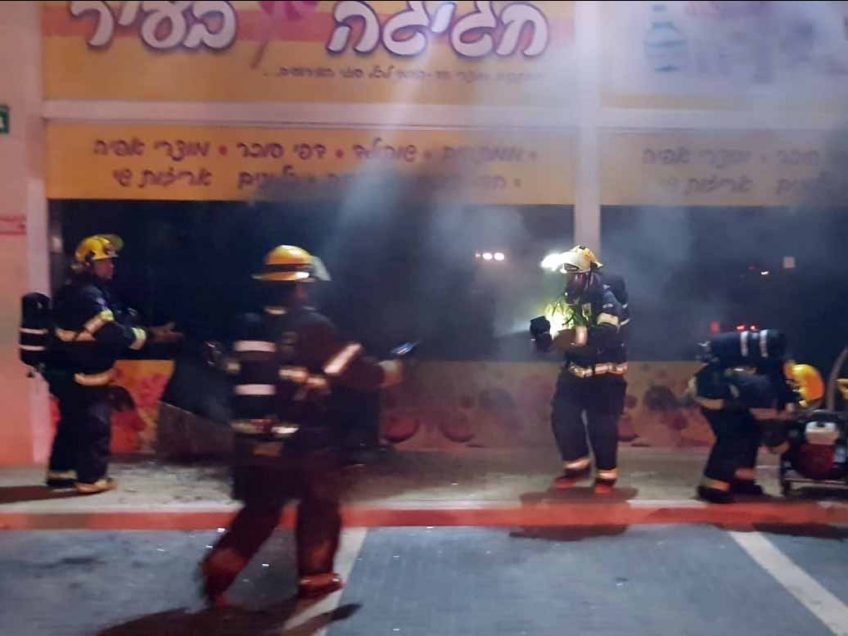עפולה: חנות עלתה באש במרכז העיר, ניסיון להצית את מכוניתו של מני נפתלי