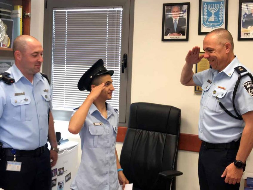 מרגש: ילד מושתל לב וילדה הלוקה באוטיזם הגשימו חלום ושימשו כשוטרים ליממה