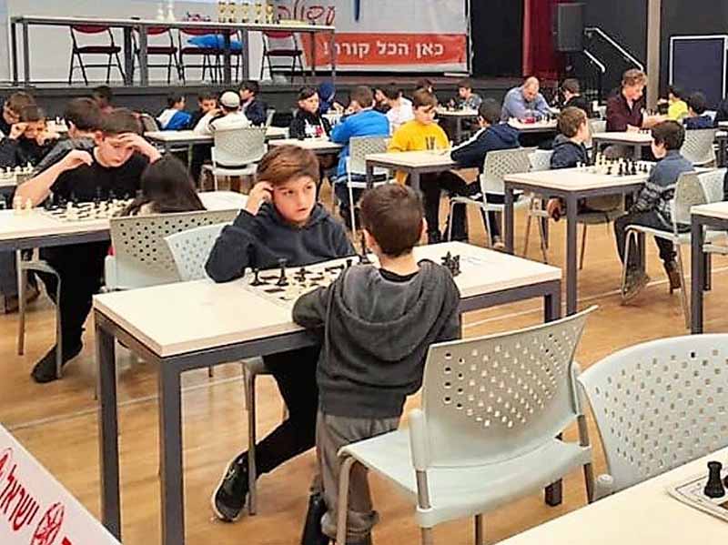 עפולה: בן 11 "גנב את ההצגה" בתחרות שחמט בעיר