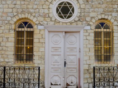 עמק יזרעאל: מיזם "אור דולק בבתי הכנסת לציון ליל הבדולח