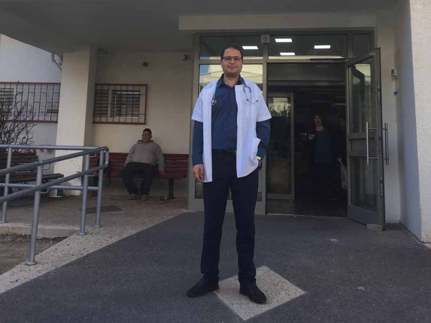 "זה כבוד גדול": ד"ר אדהם יחיא, מנהל מרפאת כללית מגדל העמק, נבחר ל"רופא של המדינה"