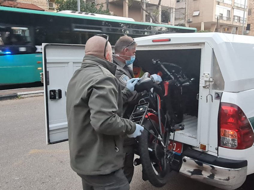 פנצ׳ר בתוכניות: המשטרה תפסה חשודים שגנבו 9 אופניים מסוגים שונים באזור