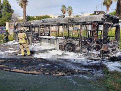 בית שאן: אוטובוס שהוסב לפינת ישיבה לתלמידים עלה באש