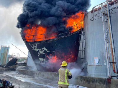 מגידו: מיכל סילו עלה באש במפעל "זוהר דליה"