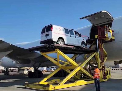 רכבת סיוע אווירית מארה"ב של אמבולנסים הגיעה לישראל