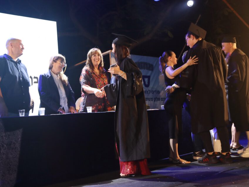 ויצו ניר העמק: מסיבת סיום מרגשת לבוגרי מחזור ס'