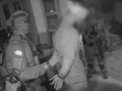 צפו: תיעוד מצלמות קסדה ממעצר חוליית חשודים ברצח