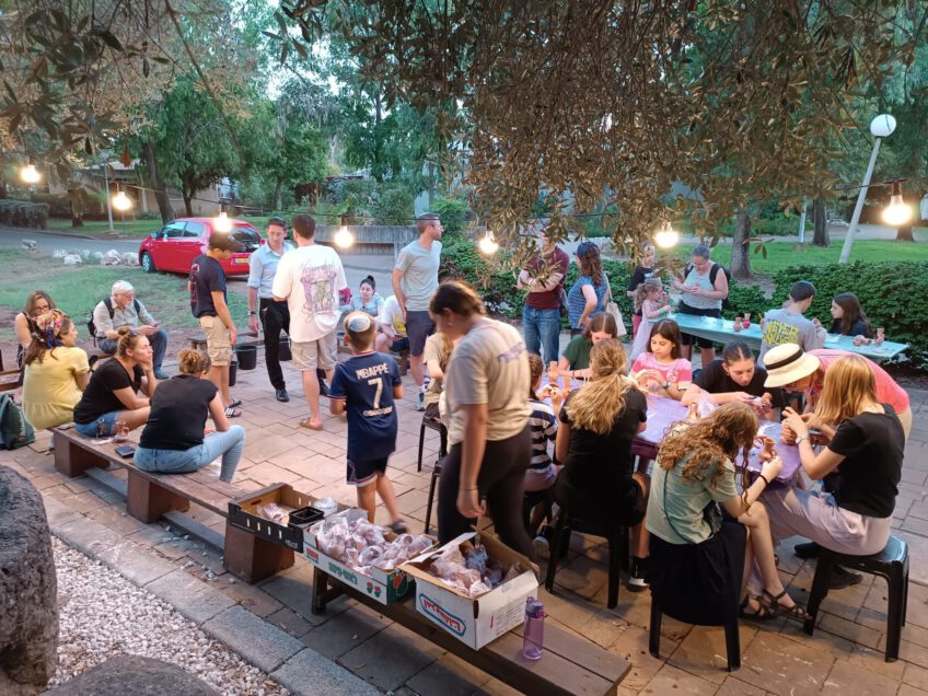 מאות השתתפו באירועי 'לילה לבן' באתרי התיירות בעמק יזרעאל