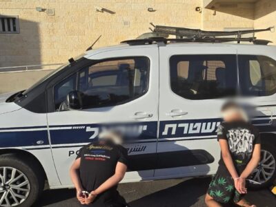 נוף הגליל: כתובות ״חיזבאללה ואיראן כאן" רוססו על כלי רכב