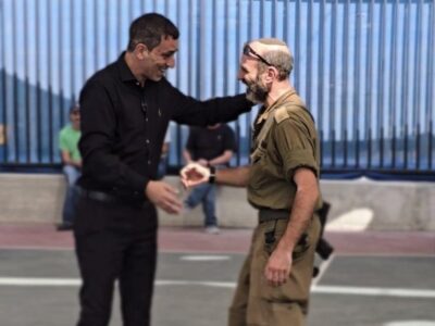 מרגש במגדל העמק: קבלת פנים חמה של ראש העיר והתלמידים לחבר המועצה שוקי כץ