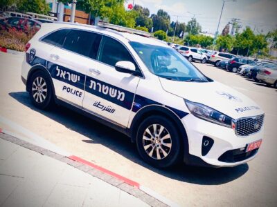 אחרי ירי אזהרה באוויר: שב"ח שברח משוטרת נתפס בכביש בין צומת מגידו לתישבי