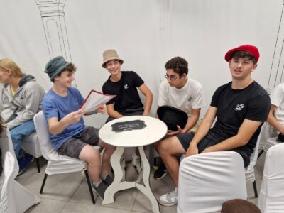 מוזיאון "הרצל הנודד" הגיע לביקור בויצו ניר העמק