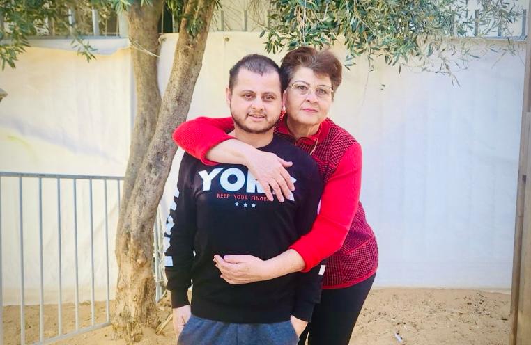400,000 ש״ח כבר גויסו: אלון כספי מעפולה מתפלל לנס חנוכה – שיוביל אותו להשתלת כליה