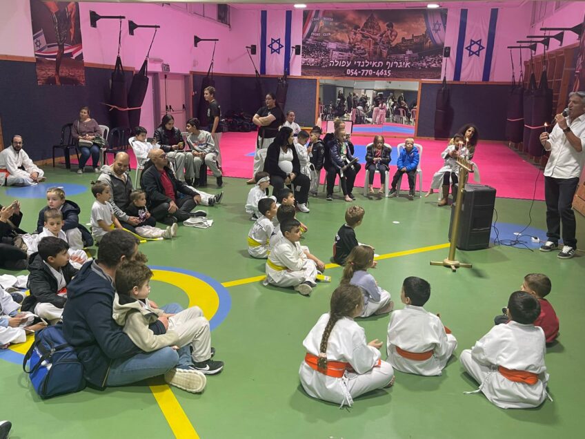 מחמם לב: חוגגים את חנוכה בבית פוזנק