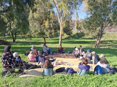 קורס ליקוט צמחי מרפא ומאכל נפתח במועצה האזורית עמק יזרעאל