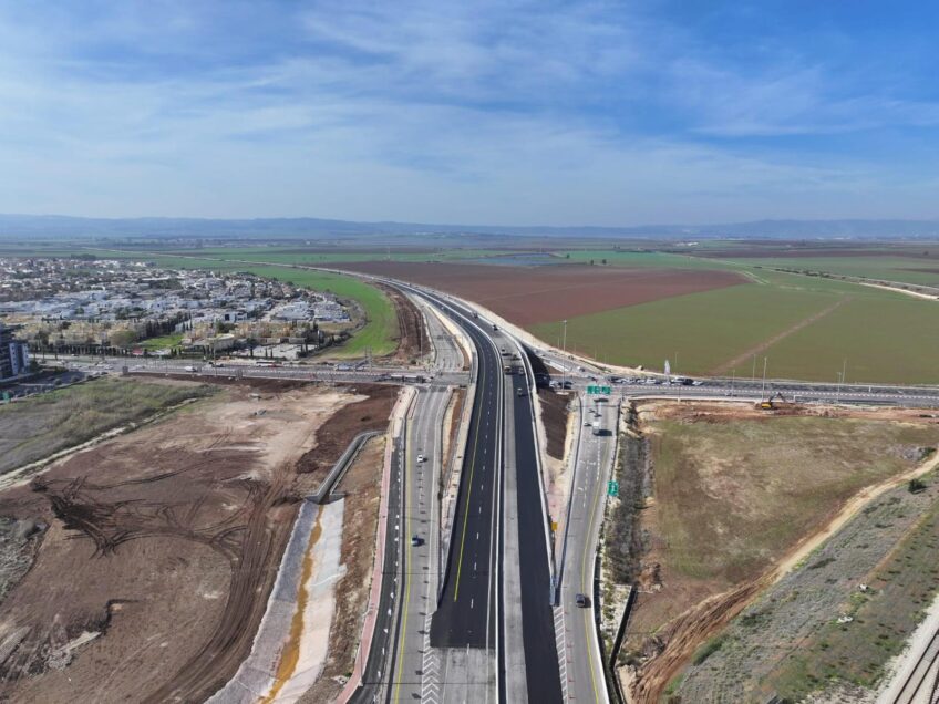 עפולה: החל תכנון להקמת רמזור בחיבור בין כביש עוקף 65 לעפולה עילית
