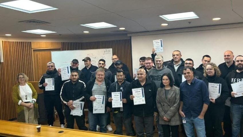 המכללה הטכנולוגית נוף הגליל: הסתיים בהצלחה קורס כוונים עיבוד שבבי CNC לעובדי מפעל UCT
