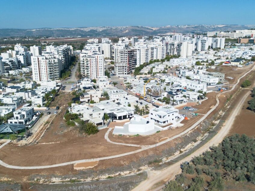 נפתח שביל טיילת חדש ומונגש לאורך תוואי נחל חרוד