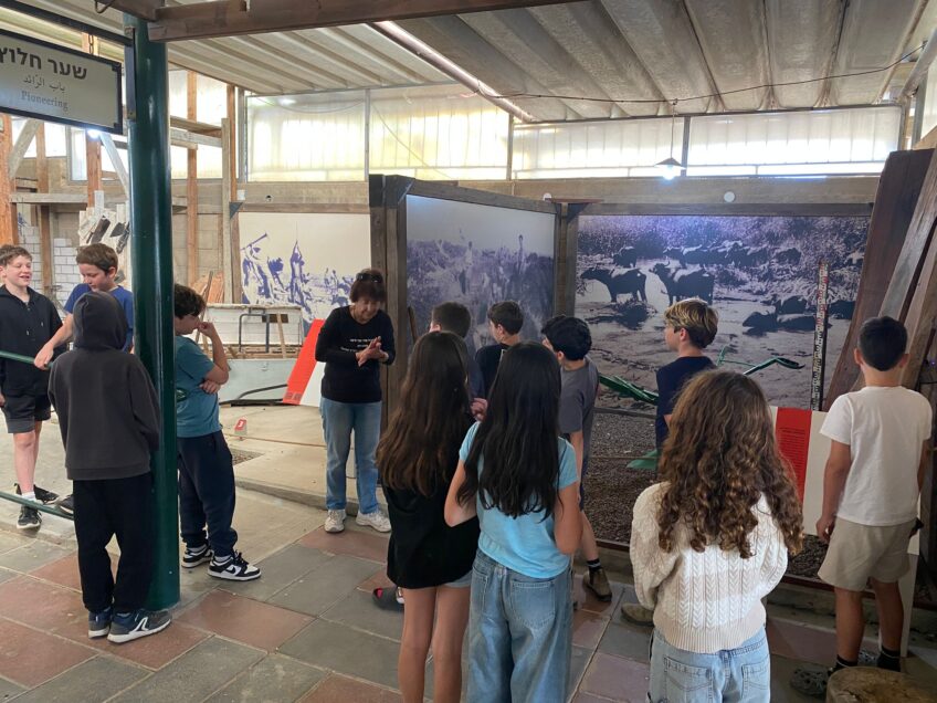 פיילוט ייחודי במועצה האזורית עמק יזרעאל: ילדות וילדים יצרו באמצעות בינה מלאכותית את הסיפור של העמק