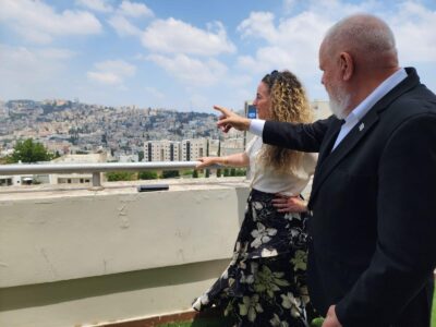 בין אזעקה למקלט: פלוט הזעיק את השרה סילמן לטפל במפגע שריפת הפסולת בנצרת