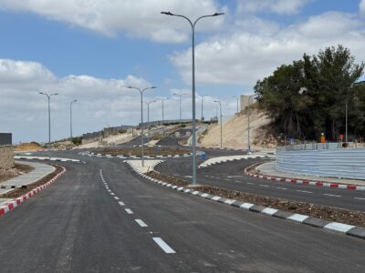 נוף הגליל: כביש דו נתיבי חדש מאפשר כניסה ויציאה נוספת למרכז דודג' עפר סנטר
