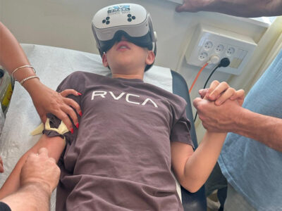 מרפאות העתיד של מחוז צפון בכללית כבר כאן: משקפי מציאות מדומה VR הופכים בדיקות שמלחיצות ילדים – למסע וירטואלי קסום ומרגיע