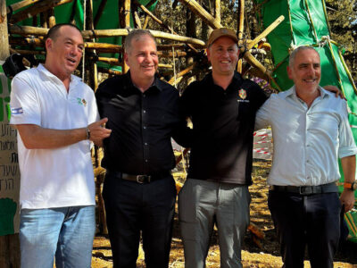 שר החינוך יואב קיש ביקר במחנה הקיץ של תנועת הצופים ביער סוללים