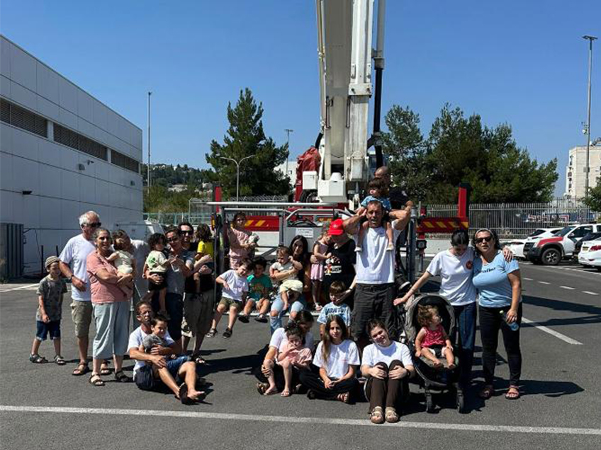 מרגש: ילדי חללי הצנחנים ממלחמת חרבות ברזל – התארחו בתחנת הכיבוי בנוף הגליל