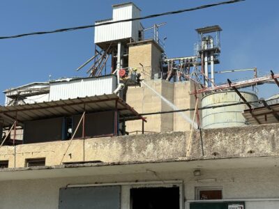 שריפת מחסן במפעל בנהלל: תושבים קיבלו הנחיות להסתגרות