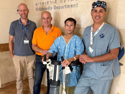 המסע לחיים: מטופל בן 35 מתאילנד שלקה בזיהום נדיר ניצל בזכות צוותי המרכז הרפואי העמק