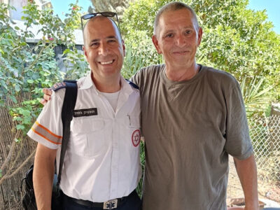לאחר שלקה בדום לב והתמוטט: שמואל מנוף הגליל נפגש עם צוות מד"א שהציל את חייו