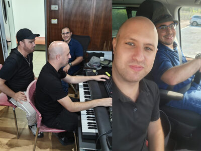 מרגש: אלבום מוזיקלי של יוצרים מעפולה הופך את המוגבלות למציאות חיה ובועטת