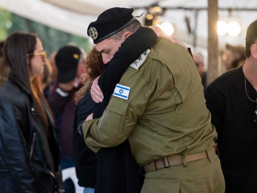 הרמטכ"ל בהלוויתו של האלוף (מיל') קובי ברק ז"ל: "לעולם תישאר בשבילי – אדם וטנקיסט יצוק מברזל"