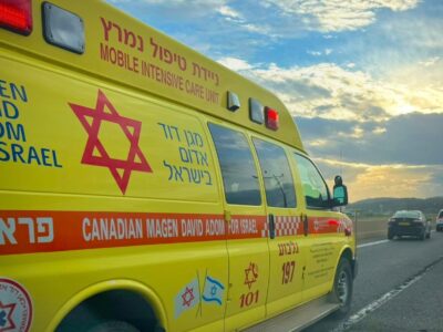 עפולה: רוכב אופנוע נפגע מרכב ונפצע באורח קשה