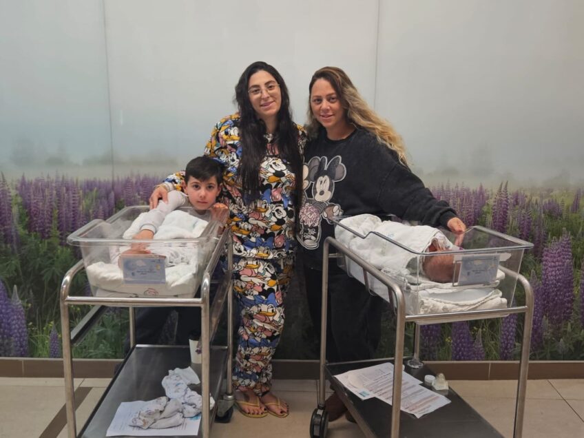 בתוך 24 שעות: 2 אחיות מעפולה ילדו את ילדן השלישי בזו אחר זו במרכז הרפואי העמק