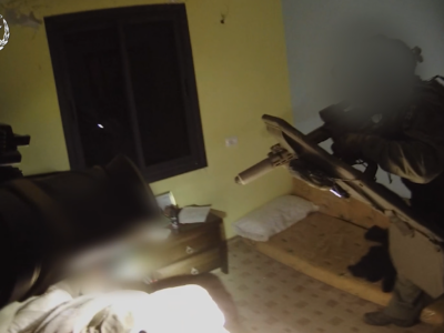 תיעוד: לוחמי הימ״מ במעצר שני חשודים מחוליה שהתאמנה לביצוע פיגועים באמצעות נשק