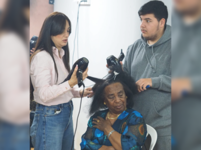 יותר מרק תספורת: המיזם המרגש שמחבר בין נוער מגדל העמק לאזרחים הוותיקים בימי המלחמה"