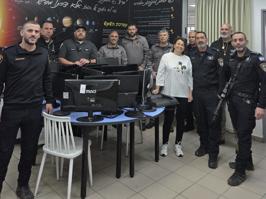 משולחן ההימורים לשולחנות בכיתה: מחשבים שנתפסו בפשיטות משטרה נתרמו לבית ספר "יהלום" בעפולה