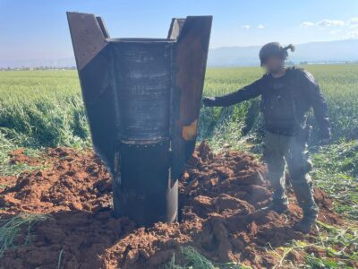 חבלני המשטרה בזירה: אותרו חלקי פריטי אמל"ח בעמקים
