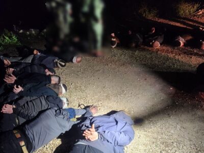 גלבוע: 21 שוהים בלתי חוקיים נעצרו לאחר שחצו את גדר המערכת