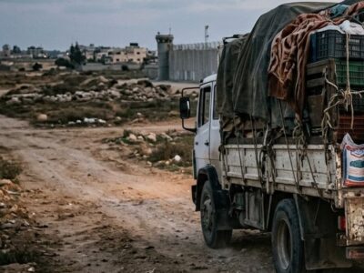 אישום נגד ארבעה נאשמים: ניסו להבריח משאיות עמוסות סחורה מישראל לרצועת עזה